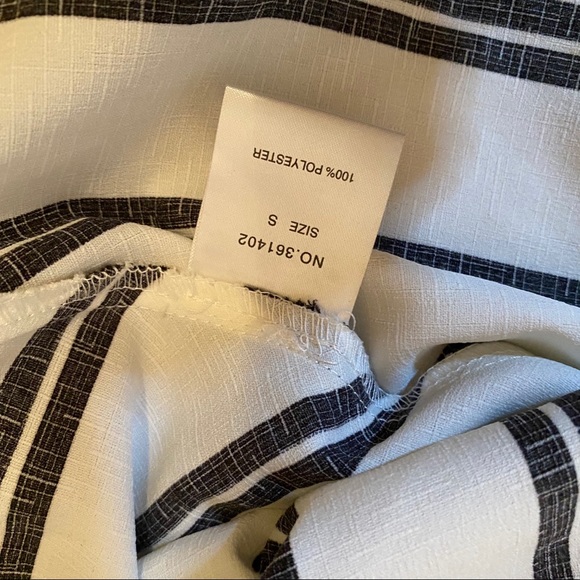 Bou Jeloud White Striped Shark-bite Tunic Small - Picture 13 of 16